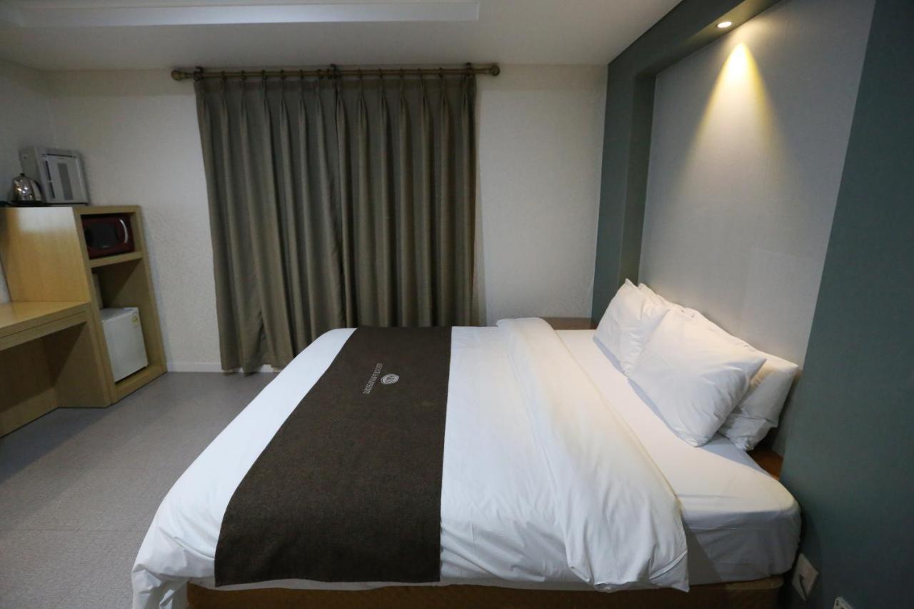 Amour Hotel Suwon Exterior foto