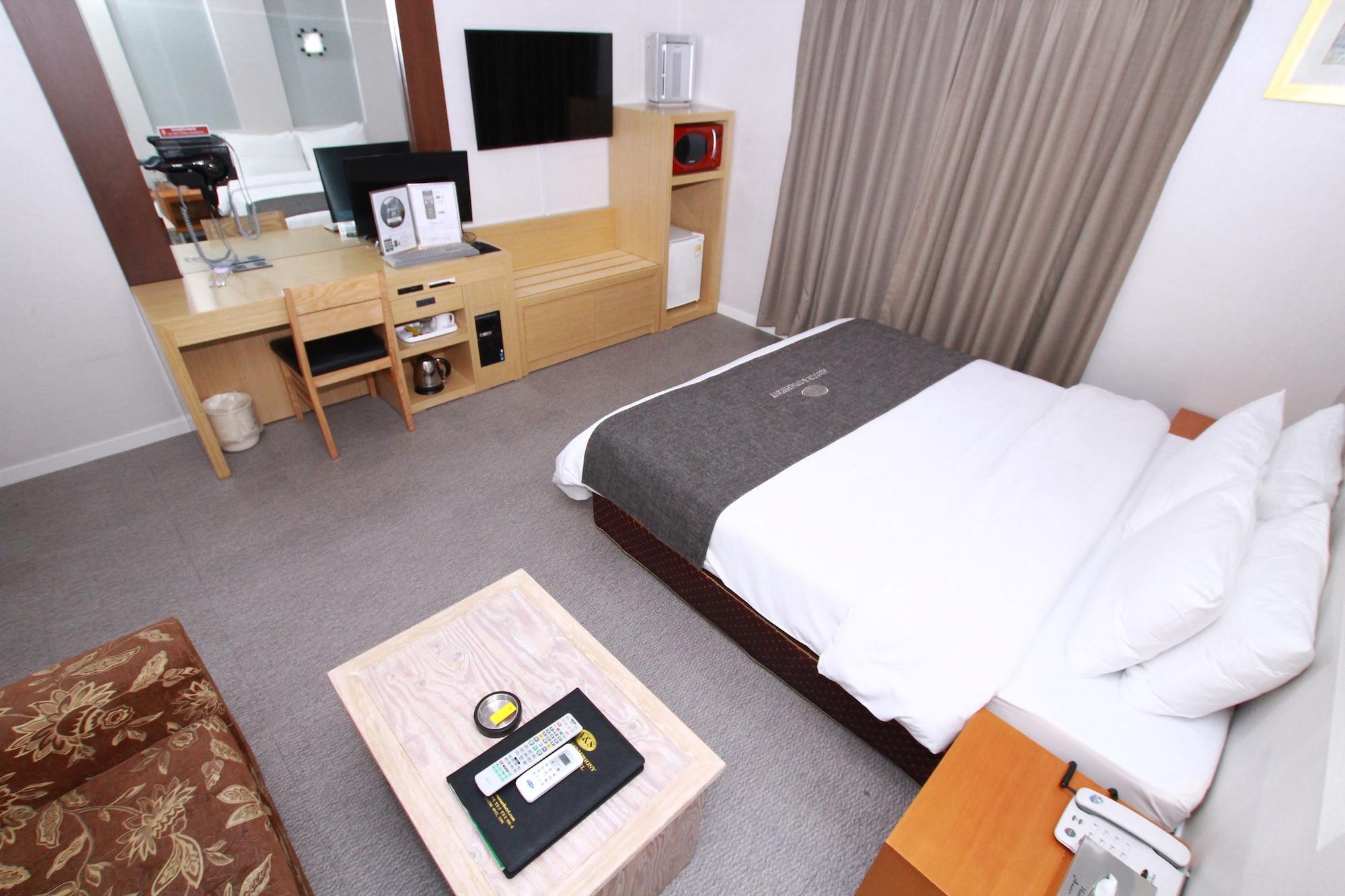 Amour Hotel Suwon Exterior foto